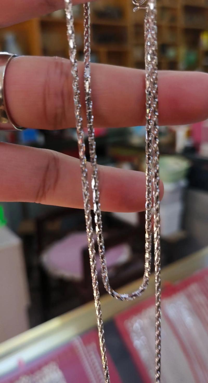 铂金项链
